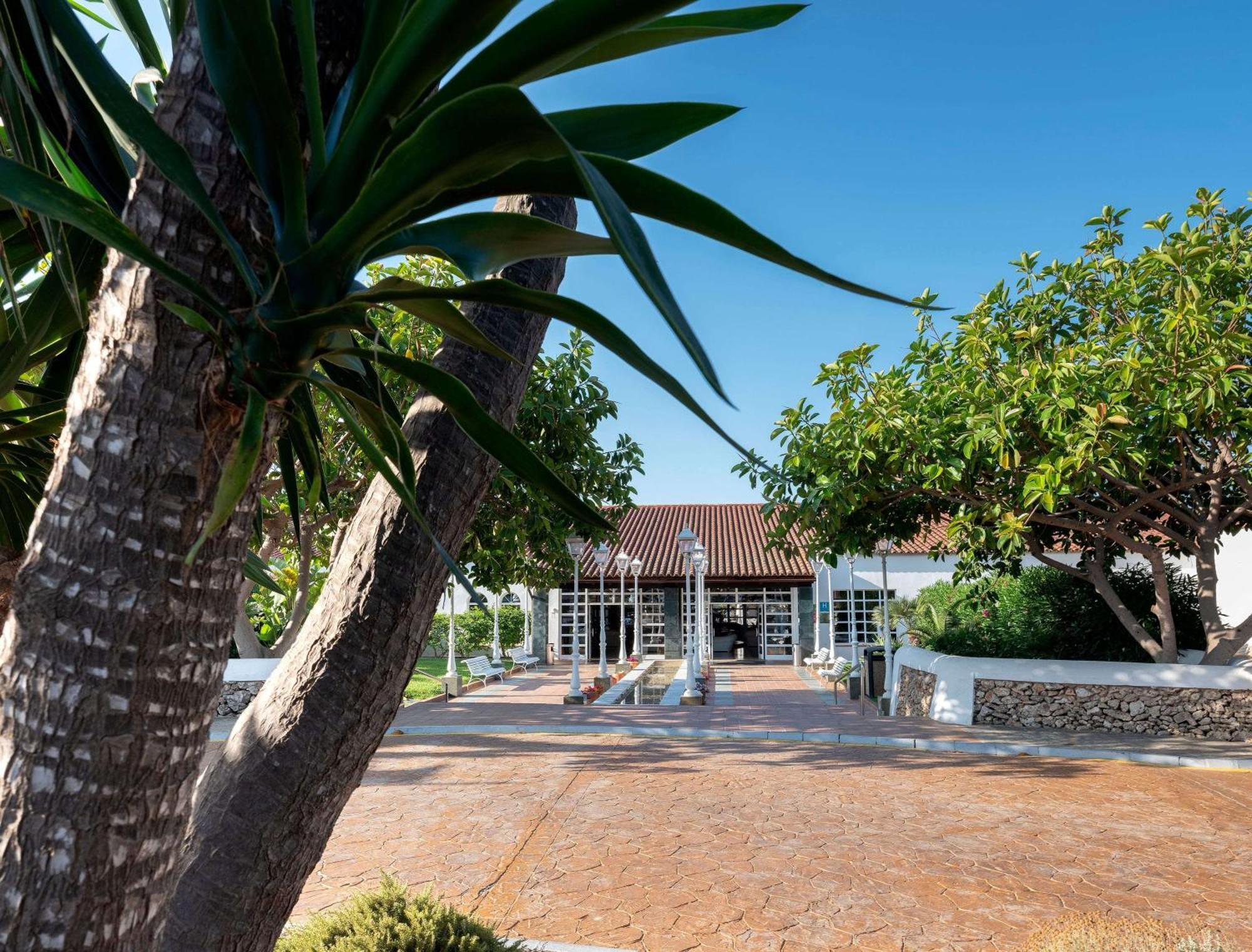 Sol Falco Menorca Son Xoriguer Exteriör bild